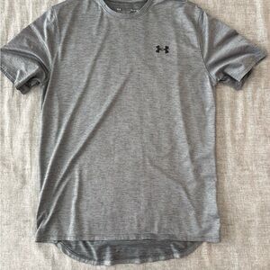 Under Armour Men's Gray T-Shirt